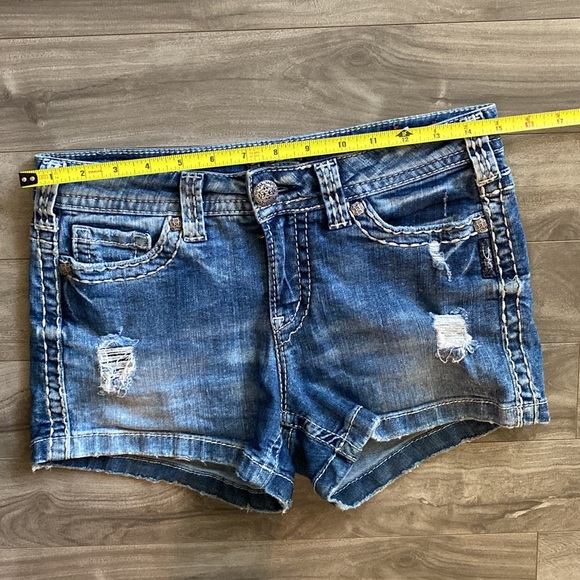 Silver Jeans Aiko shorts - W29 x L3 - Picture 4 of 9